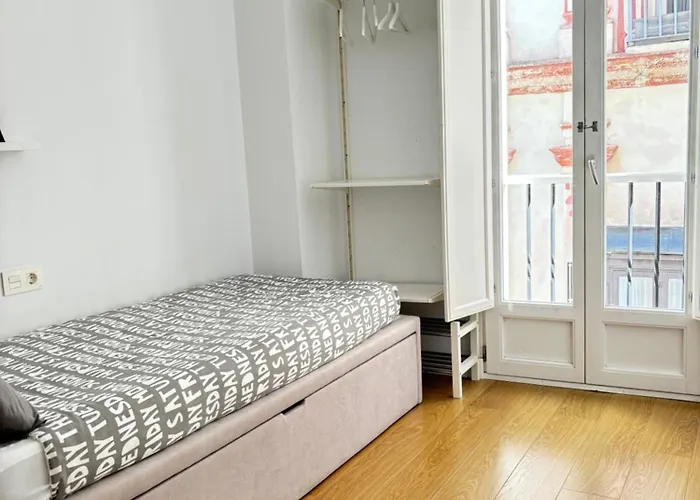 Luminoso En El Centro De Apartment Cadiz