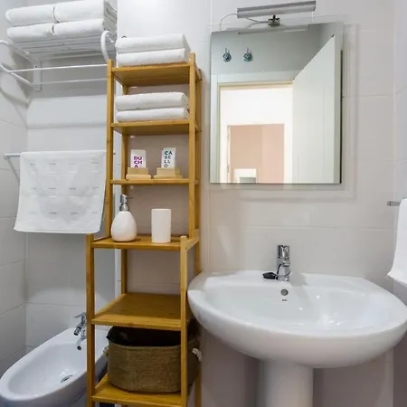 Luminoso En El Centro De Cádiz