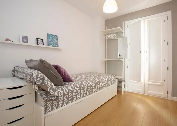 Luminoso En El Centro De Apartman Cádiz