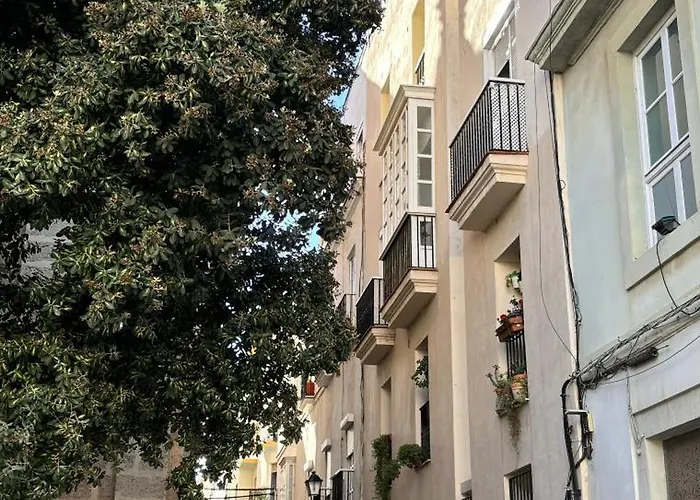 Luminoso En El Centro De Apartman Cádiz