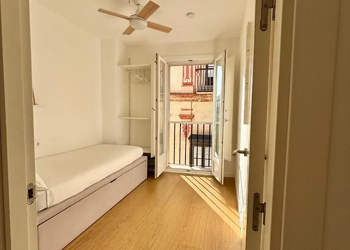 Luminoso En El Centro De Apartman Cádiz