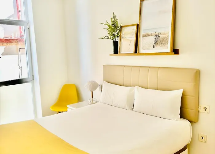 Luminoso En El Centro De Apartman Cádiz